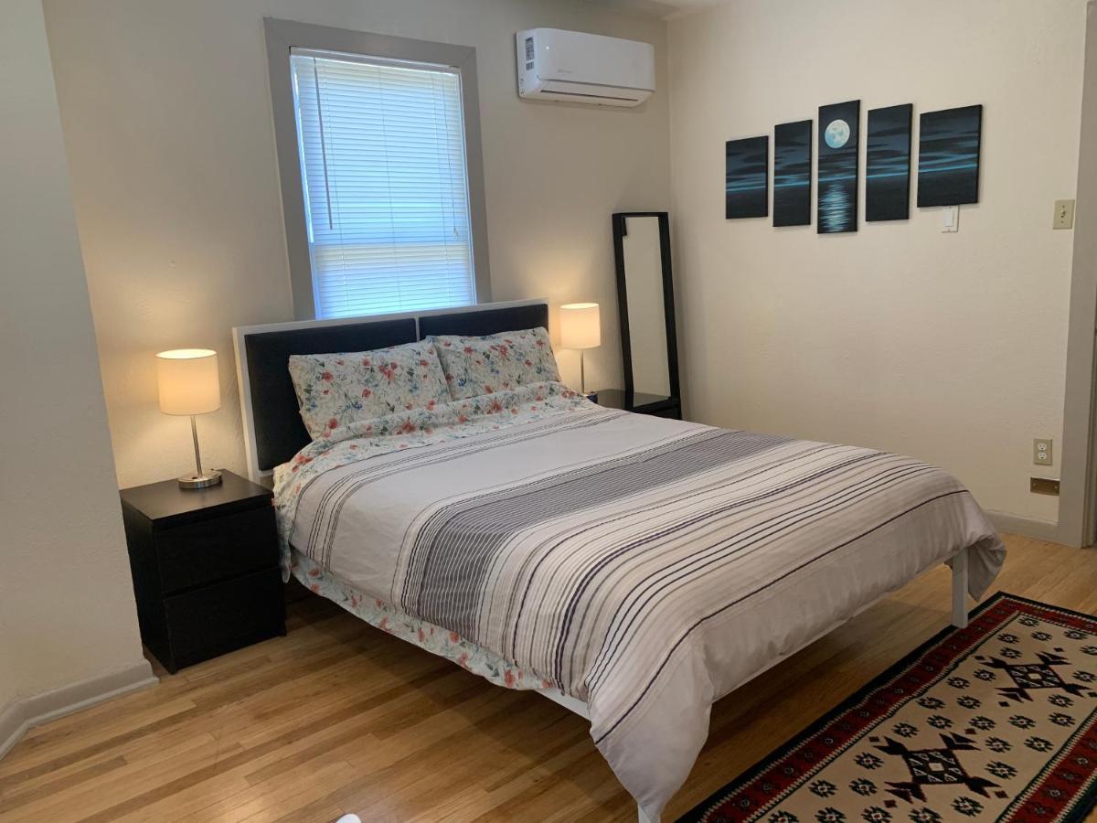 125-#4 Downtown Cozy Upstairs One Bedroom Apt San Antonio Eksteriør billede