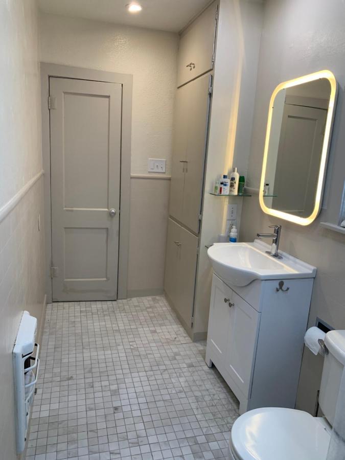 125-#4 Downtown Cozy Upstairs One Bedroom Apt San Antonio Eksteriør billede