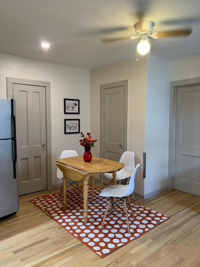 125-#4 Downtown Cozy Upstairs One Bedroom Apt San Antonio Eksteriør billede