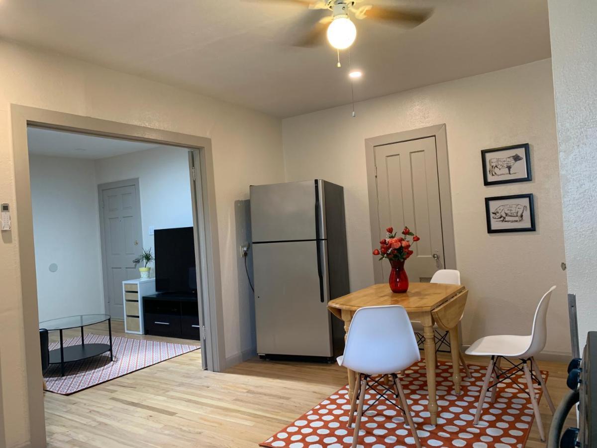 125-#4 Downtown Cozy Upstairs One Bedroom Apt San Antonio Eksteriør billede